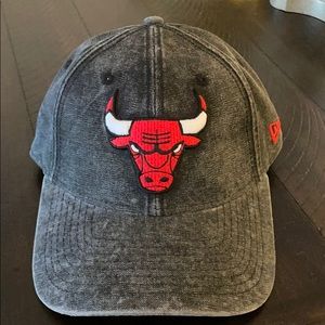 New Era Bulls strap back hat